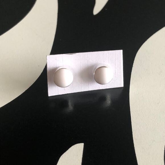 4 for $20 White Stud Earrings - Picture 1 of 3
